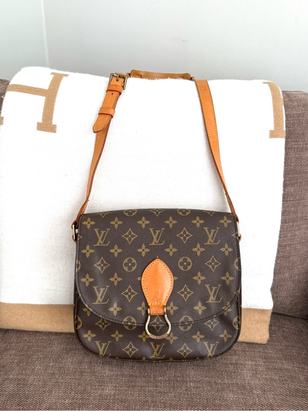 Authentic Louis Vuitton Saint Cloud GM Crossbody Bag M51242 brown monogram LV - Picture 3 of 16